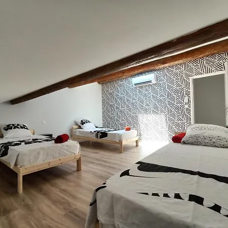 Colormix 3 Etoiles - 95M2 Plein Centre - Ensoleille Climatise Apartment Meze Exterior photo