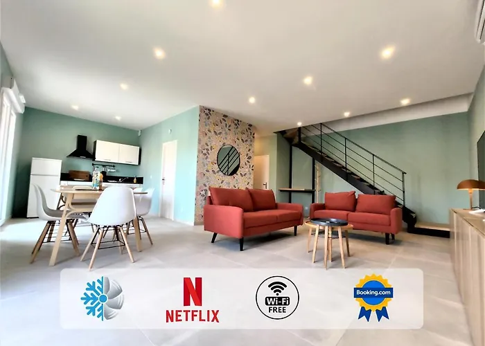 Colormix 3 Etoiles - 95M2 Plein Centre - Ensoleille Climatise