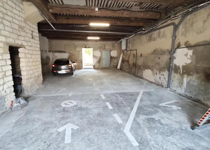 Colormix 3 Etoiles - 95M2 Plein Centre - Ensoleille Climatise