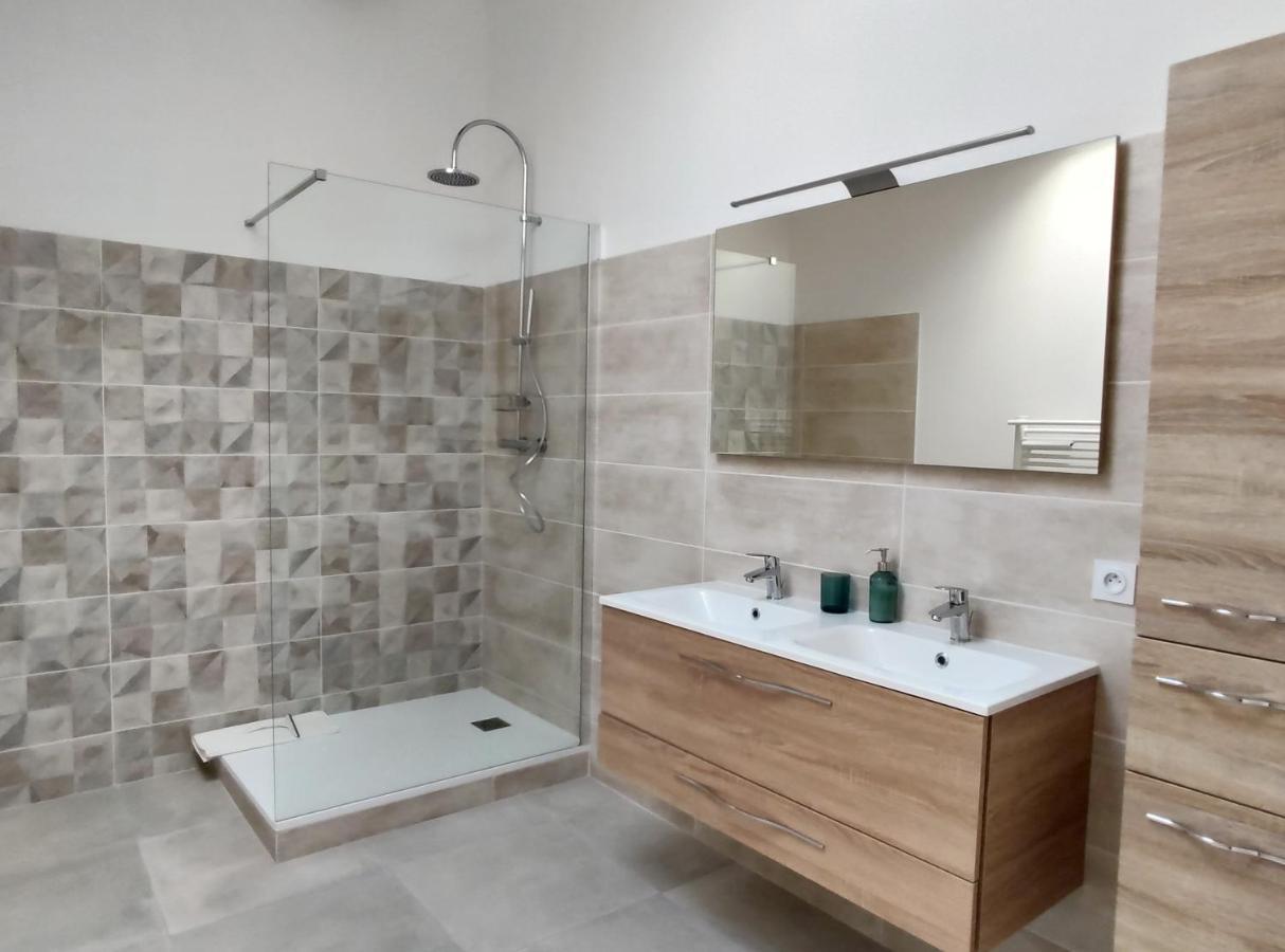 Colormix 3 Etoiles - 95m2 Plein Centre - Ensoleille Climatise Apartment *