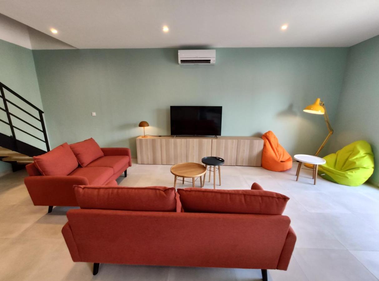 Apartment Colormix 3 Etoiles - 95m2 Plein Centre - Ensoleille Climatise