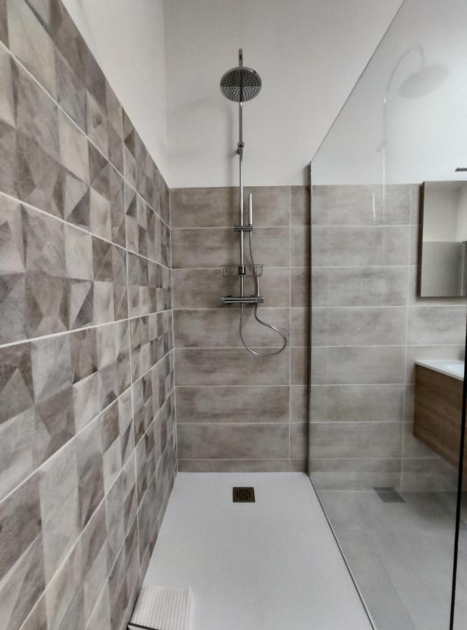 Colormix 3 Etoiles - 95m2 Plein Centre - Ensoleille Climatise
