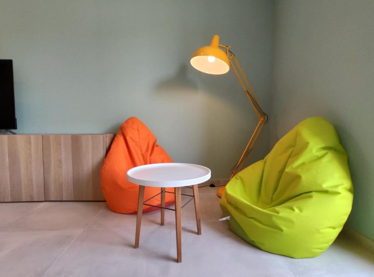 Colormix 3 Etoiles - 95m2 Plein Centre - Ensoleille Climatise Apartment *
